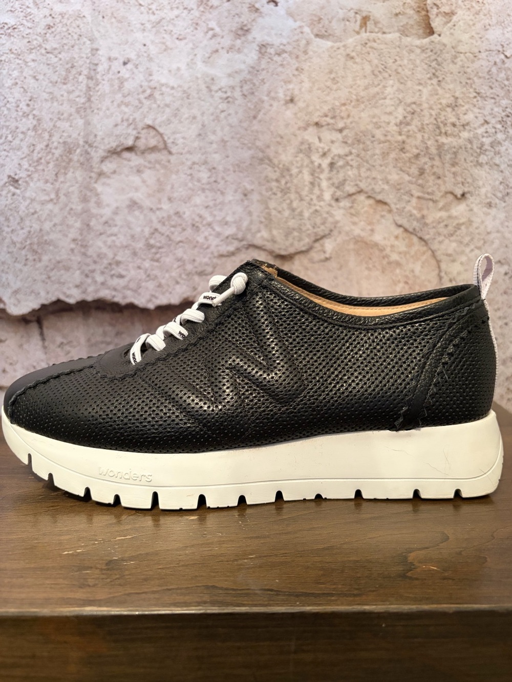 Wonder Black Leather Memory Foam Shoes  (Spain)